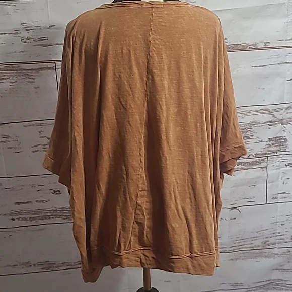 Fantastic Fawn Boxy Oversized crop - Picture 3 of 7